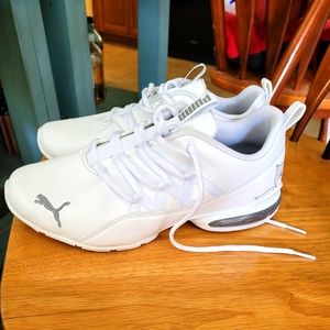 Puma Riaze Prowl , Women's size 8, White and Grey